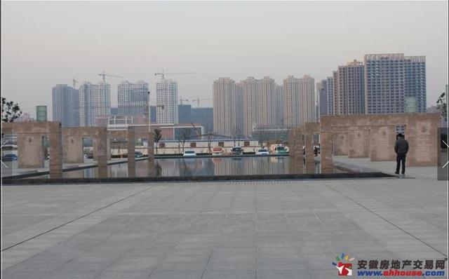 项目附近的市政公园 2/4