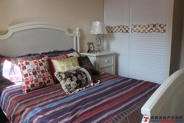 池州徽商江南世家样板房之次卧 1/12