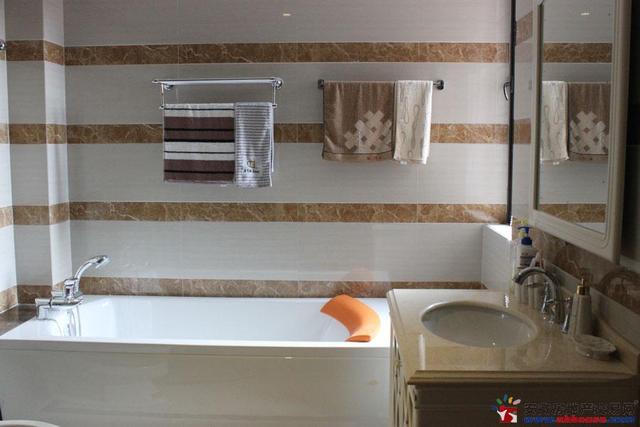 池州徽商江南世家样板房之浴室 3/12