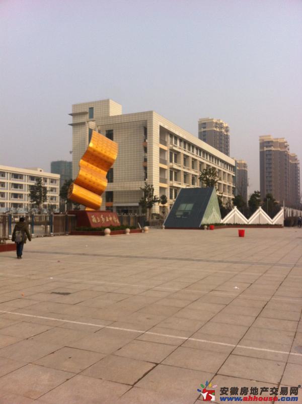 东侧五中，新一小 4/6