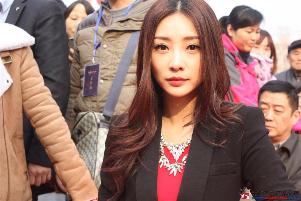 售楼部公开 柳岩 3/3