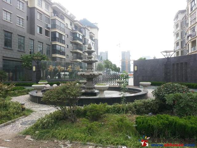 小区最新实景 3/4