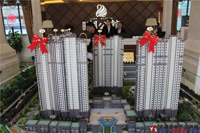 售楼处实景 10/11