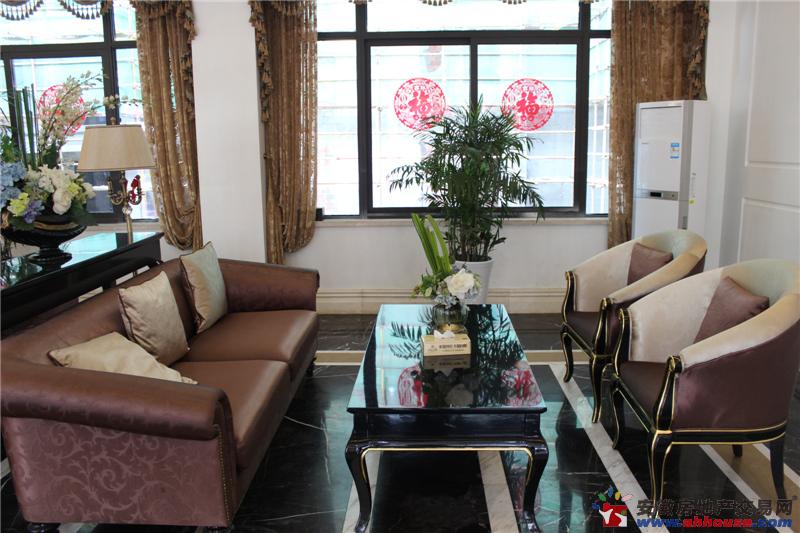 售楼处实景 8/11