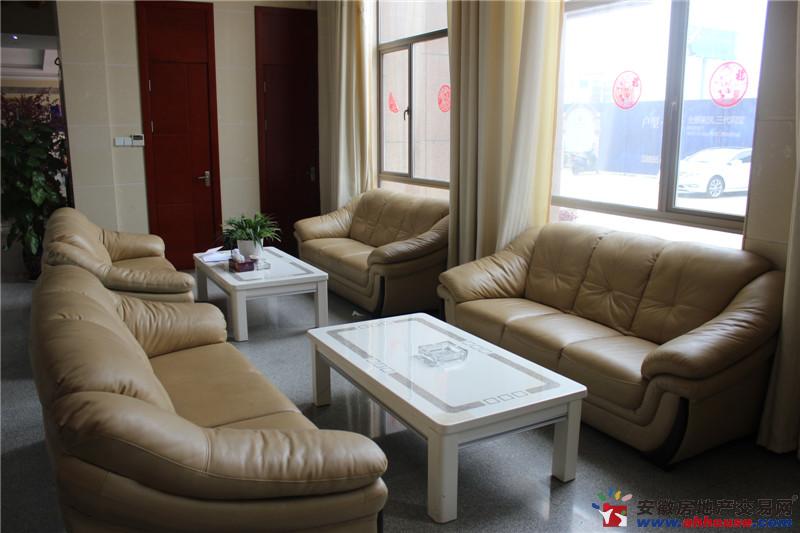 营销中心内景 14/19