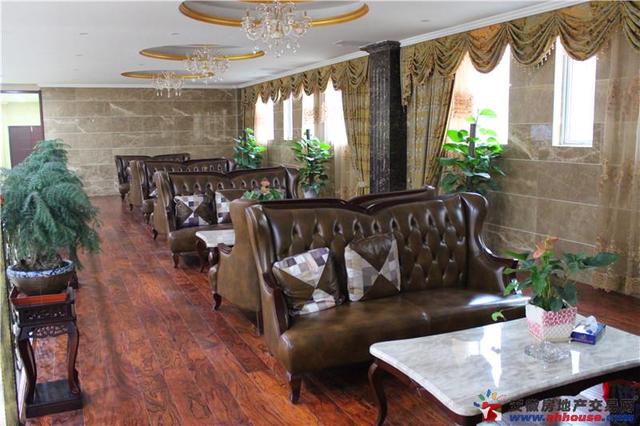 营销中心内景 11/15