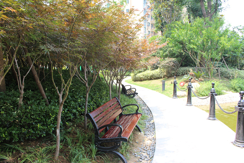 小区休息区 3/4