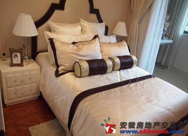 样板间 1/2