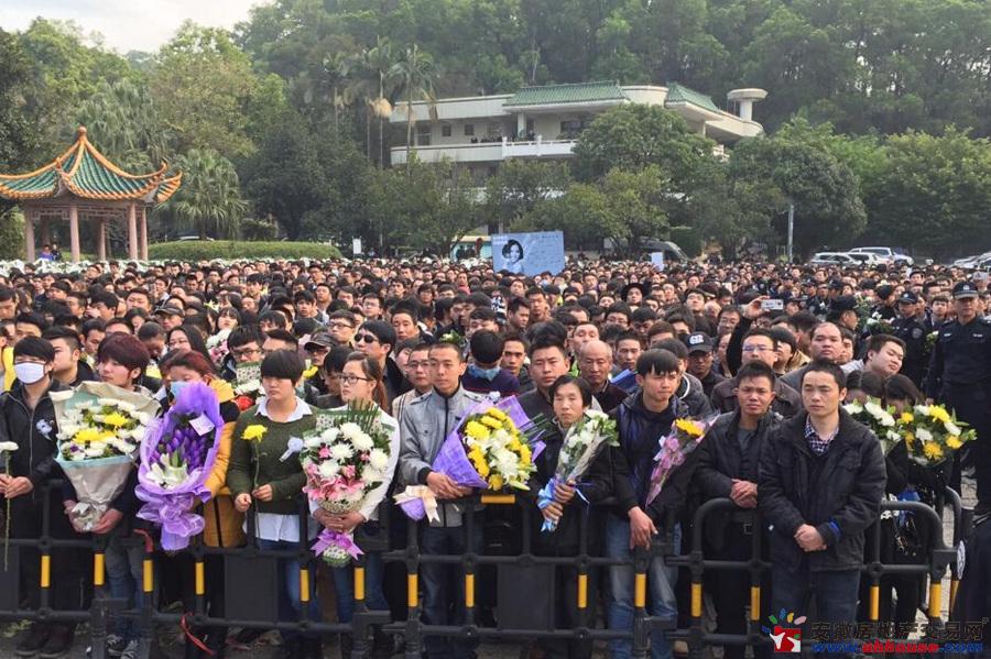 姚贝娜追悼会举行 多位音乐圈人士前来送别-芜