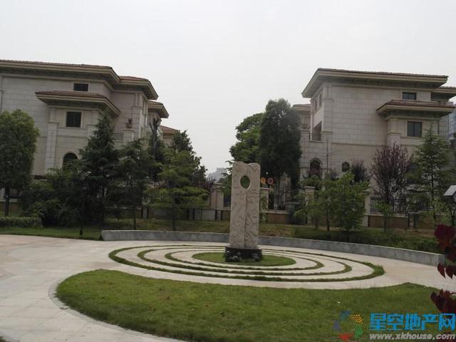 别墅实景图 4/20