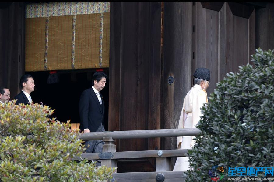 日本首相安倍12月26日参拜靖国神社