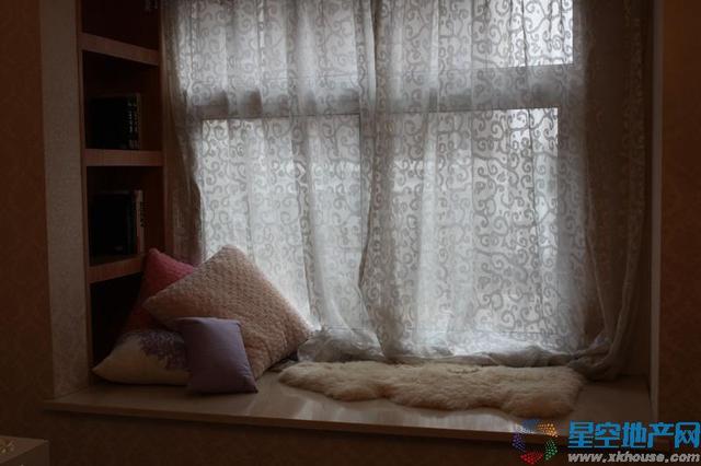 卧室飘窗 6/6